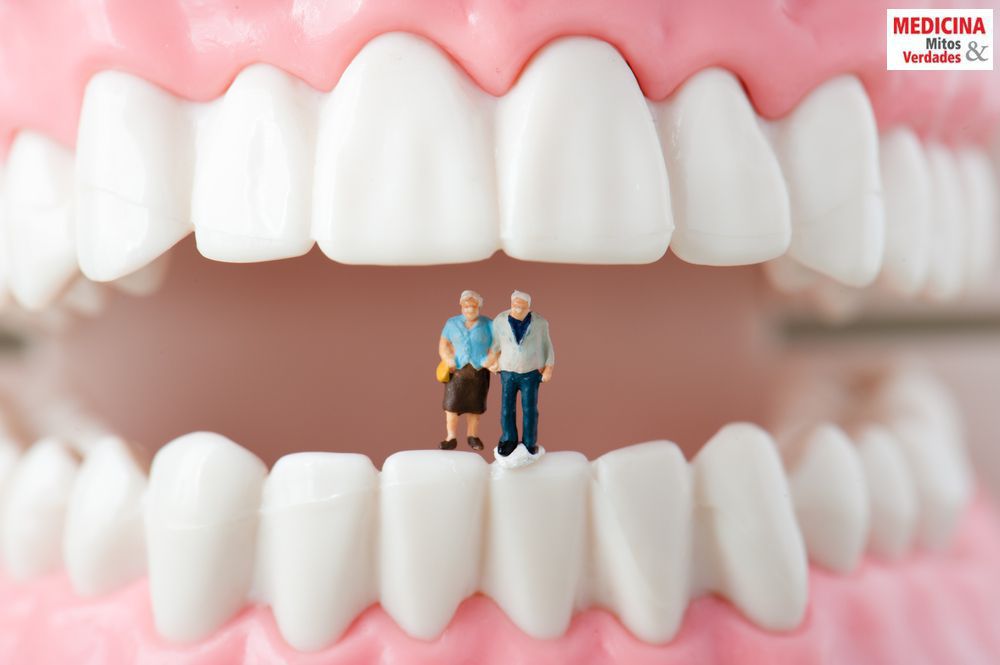 Por que os dentes dos idosos caem?