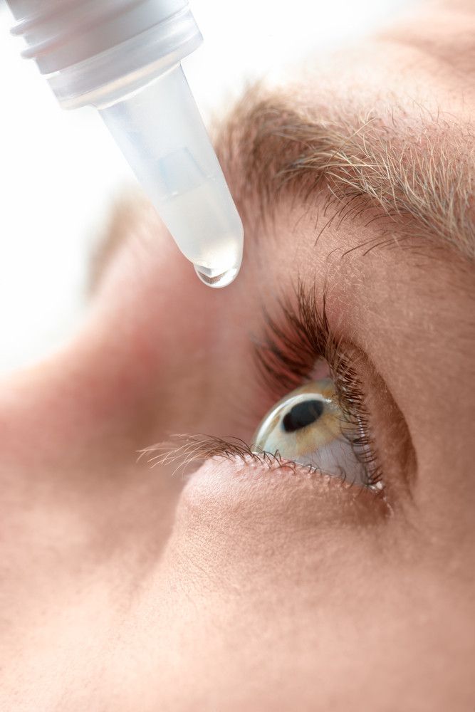 Uso de colírios e consequências para os olhos